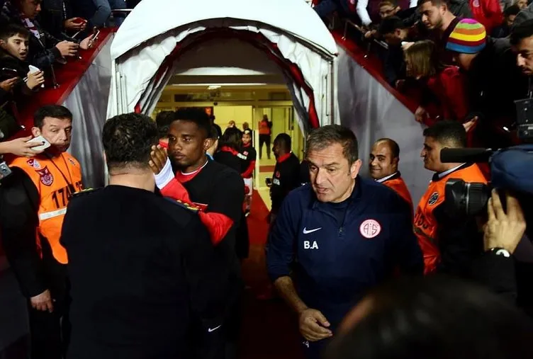 Samuel Eto’o Antalyaspor-Fenerbahçe maçına damga vurdu
