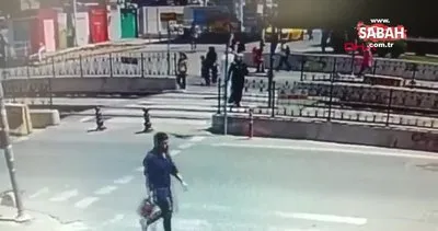 Sultangazi’de motosiklet 2 yayaya çarptı! | Video