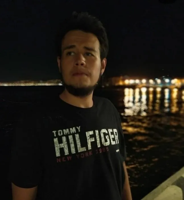 16 yaşındaki çocuk üvey abisini uykusunda ölürdü! Bana sürekli…