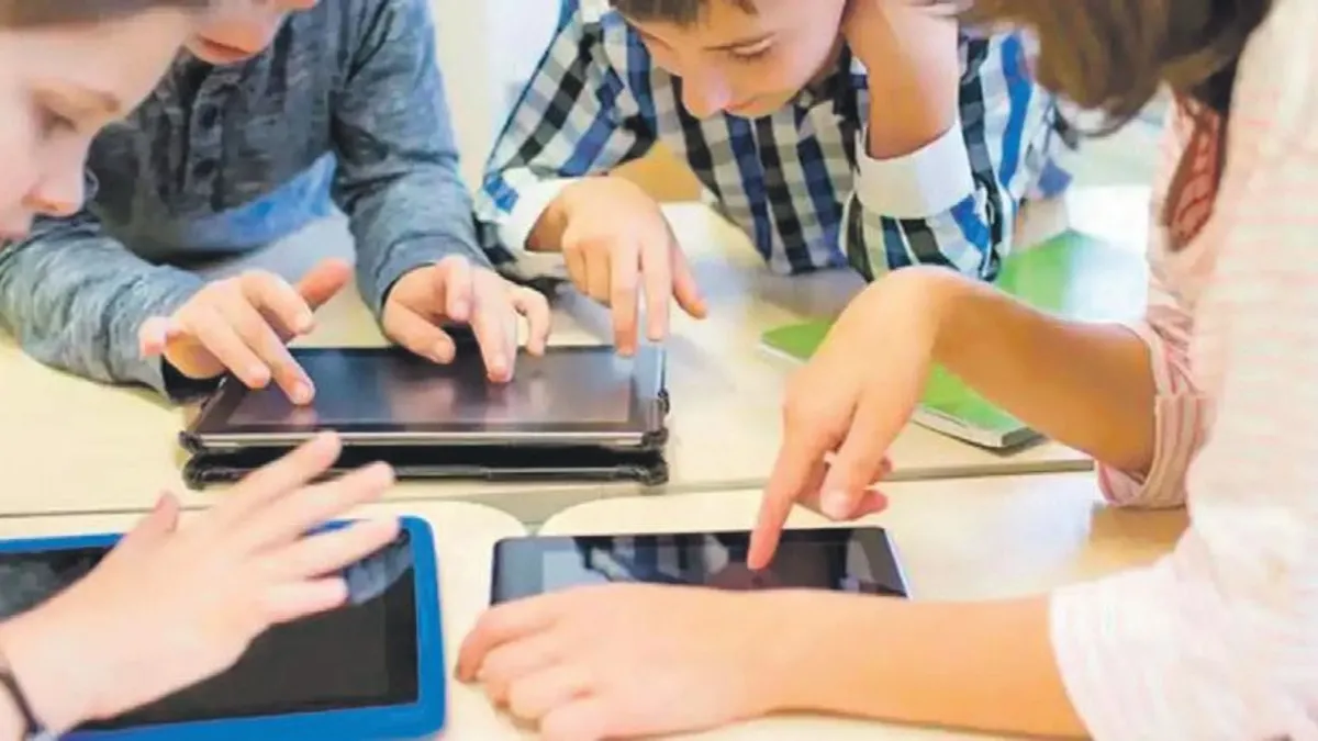 Çocuğa temas eden herkes hedef kitle