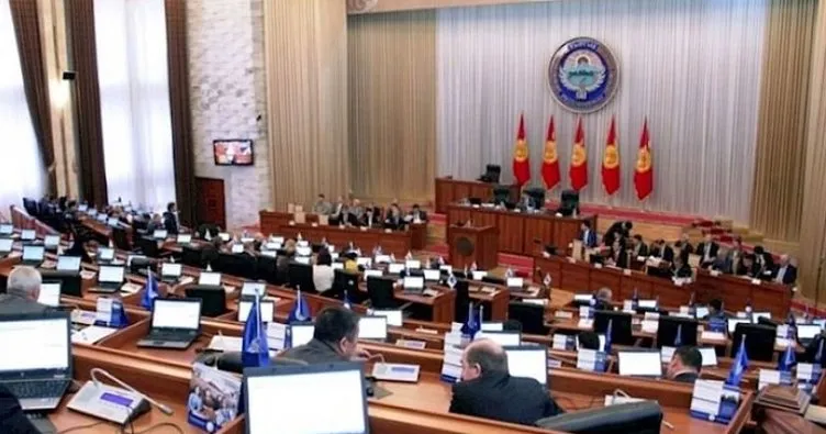 Kırgızistan hükümeti parlamentodan güvenoyu alamadı