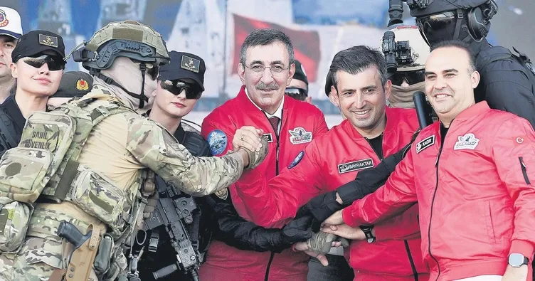 Bu gururu Anlatmaya kelimeler yetmez
