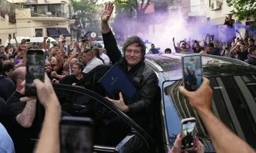 Arjantin’de kritik gün: Milei’nin kaderini belirleyecek seçim başlıyor