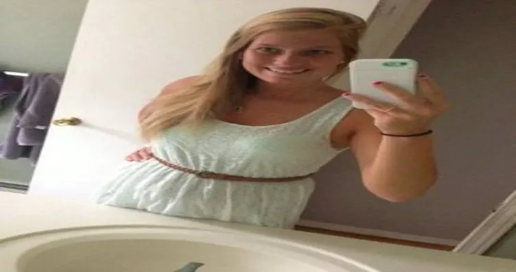 ayna karsisinda selfie galeri dunya