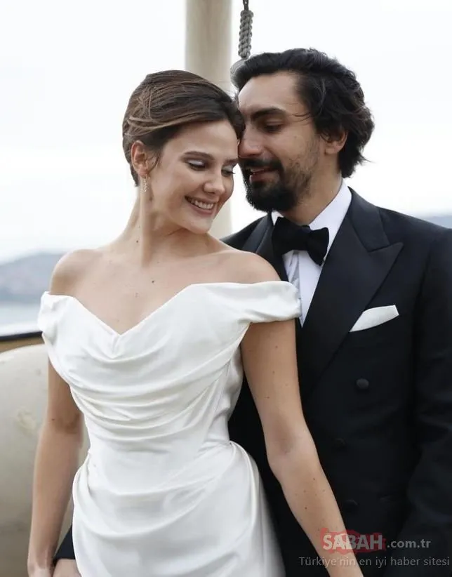 Alina Boz et Umut Evirgen se sont mariés !  La belle actrice Alina Boz a ébloui par son élégance !  Des célébrités ont afflué pour le mariage au Halas Ship… – Galerie