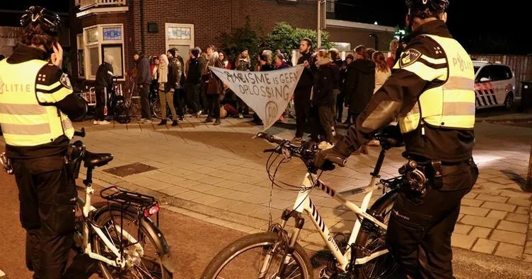 PEGİDA’dan cami önünde provokasyon