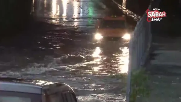 Son dakika: İstanbul Bayrampaşa'da alt geçidi su bastı, ulaşıma kapandı | Video