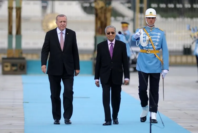 Başkan Erdoğan, Malezya Başbakanı Mahathir Muhammed’i Ankara’da karşıladı