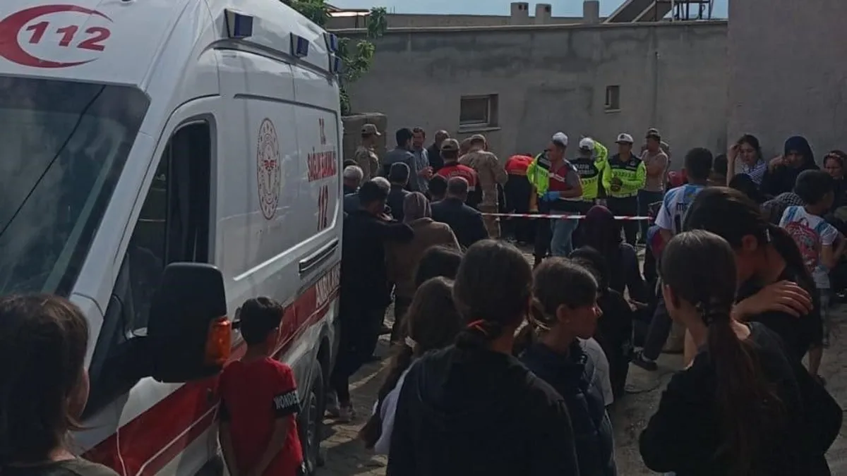 Geri manevra sırasında eşini ezdi: 5 aylık hamile kadın feci şekilde can verdi! Geri manevra sırasında eşini ezdi: 5 aylık hamile kadın feci şekilde can verdi!