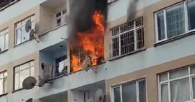 İstanbul Fatih’te panik: Çanta deposunda yangın çıktı!