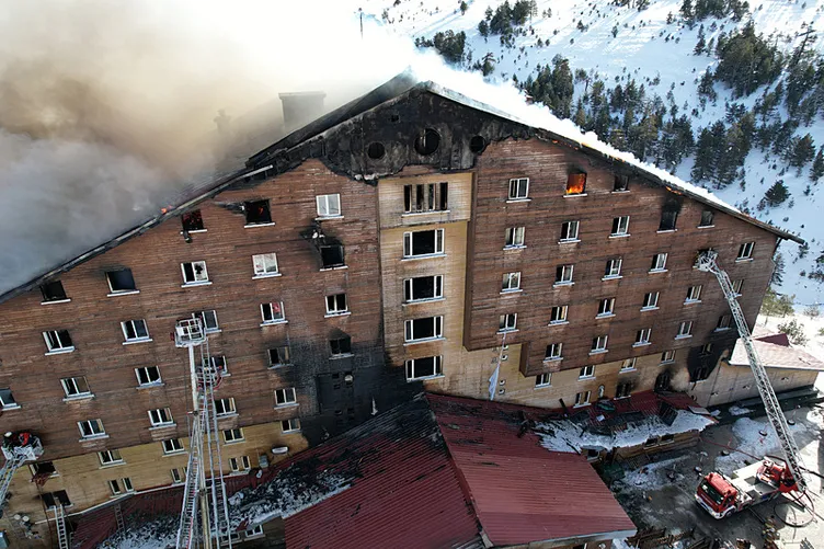 Grand Kartal Otel’in aşçısı Mustafa Serbest konuştu: Yangın tüpü ve sulama sistemi yoktu... Can pazarıydı!