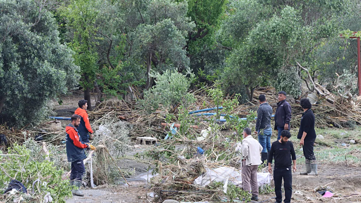 Hatay’daki sel ve heyelan: 3 kişi hayatını kaybetti, 1 kişi kayıp! Hatay’daki sel ve heyelan: 3 kişi hayatını kaybetti, 1 kişi kayıp!