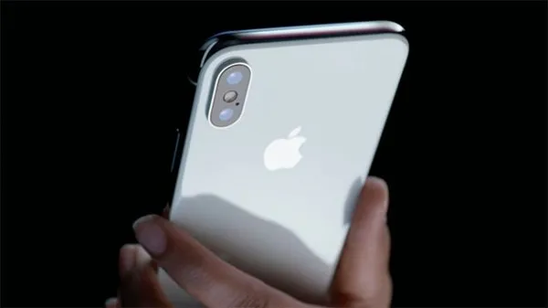 iPhone X, iPhone 8'lerin gerisinde kaldı!
