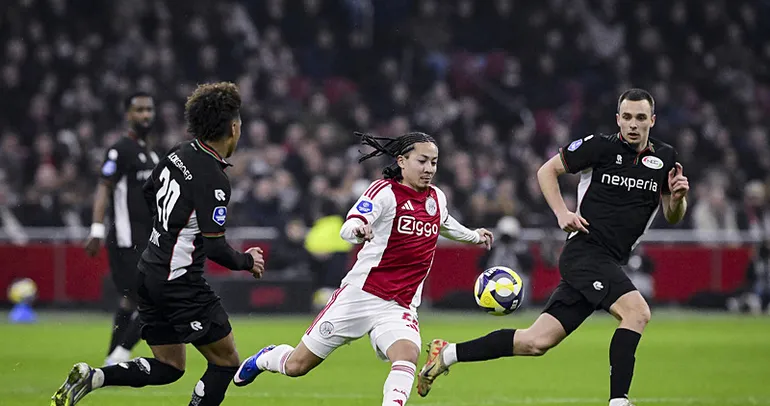 Ajax, NEC Nijmegen engeline takıldı!