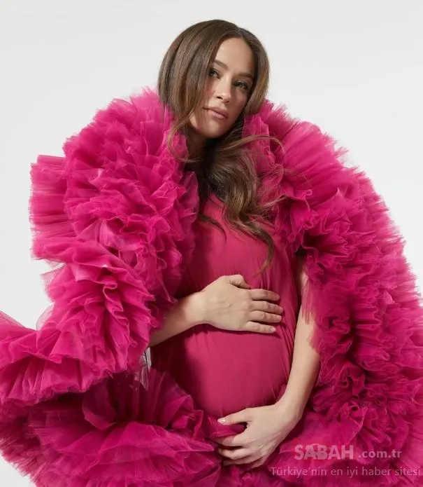 Kuruluş Osman’ın Cerkutay’ı Çağrı Şensoy baba olmak için gün sayıyor! Eşi Buse Arslan’dan karnı burnunda pozlar!