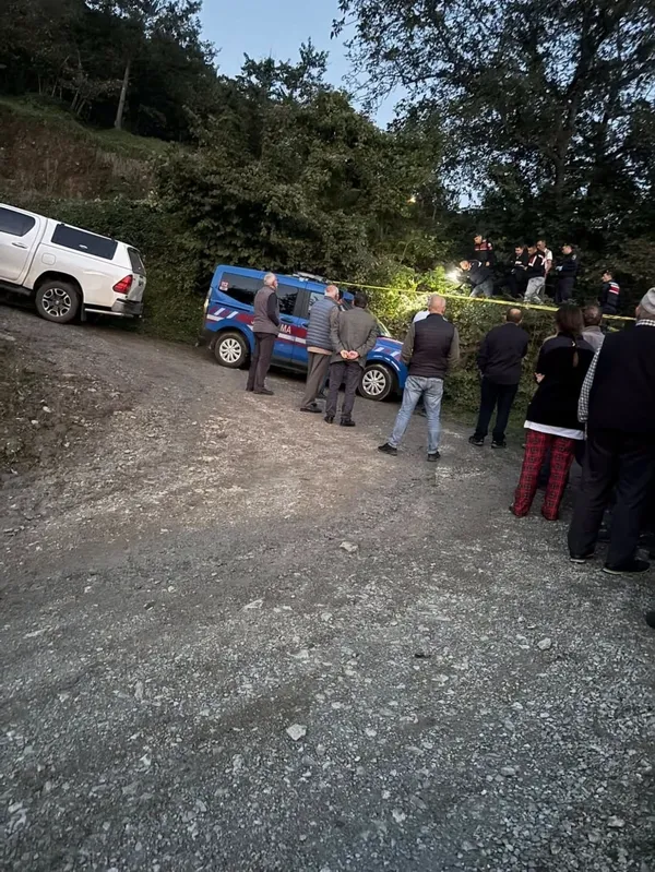 findik-bahcesinde-aci-son-1791633252268.jpg