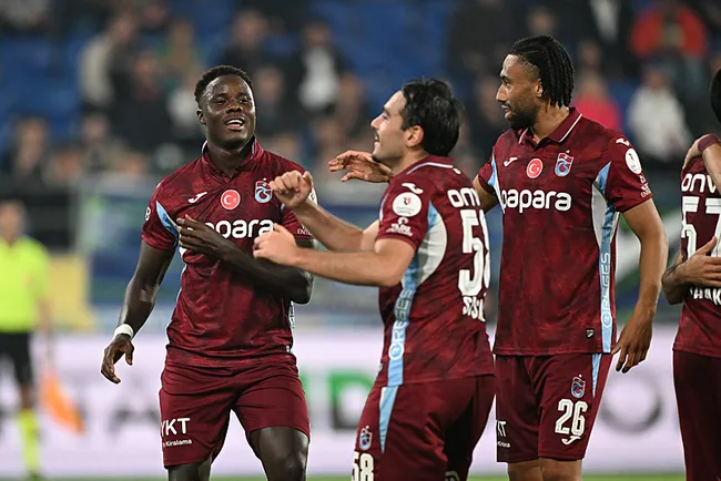 son-dakika-firtinadan-muhtesem-geri-donus-7-gollu-macta-kazanan-trabzonspor-1793037364121.jpg