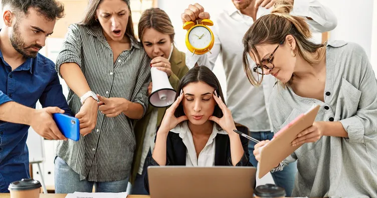 Huzura giden yolları bulmalıyız