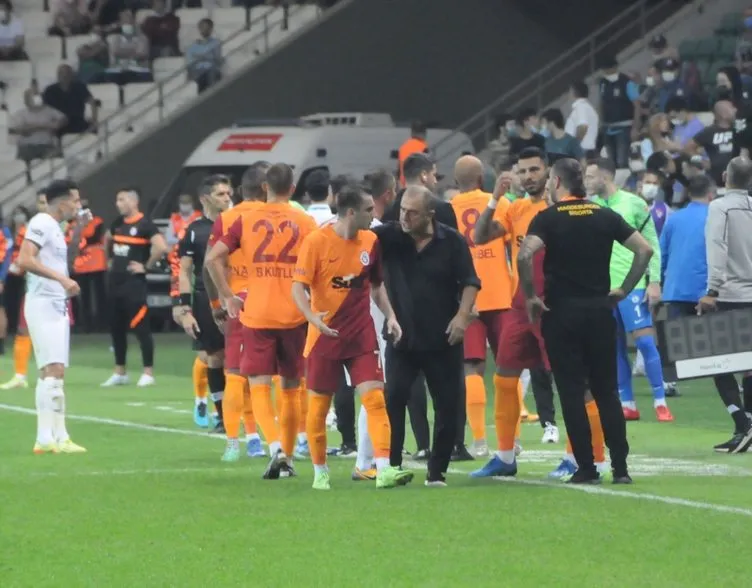 Son dakika: Galatasaray’daki kavga sonrası Fatih Terim’e sert sözler! Ümit Milli maçında aynı haltları yapan Marcao’yu...