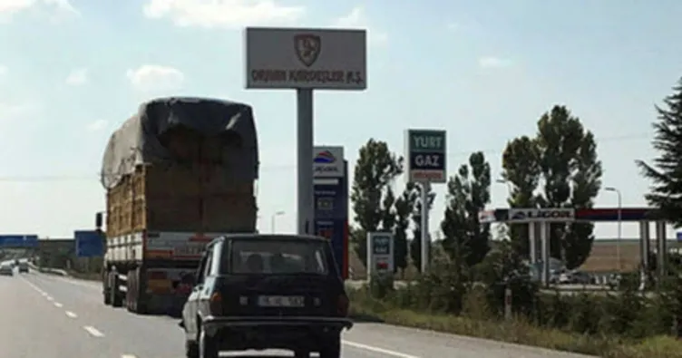 Saman yüklü tır tehlike saçtı!