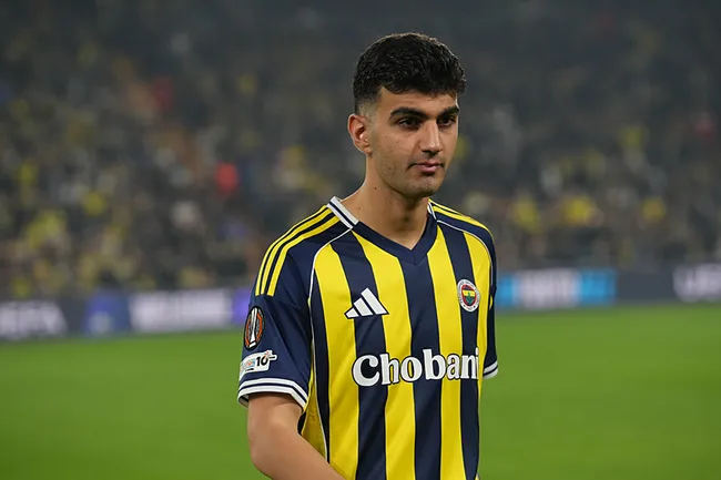 son-dakika-haberi-fenerbahce-ferencvarosu-gecemedi-kanarya-1-puana-razi-oldu-1764272932318.jpeg