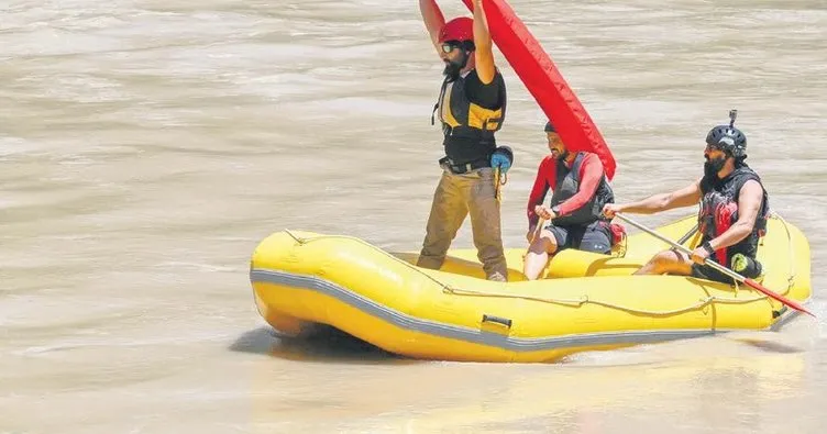 Zap Suyu’nda rafting heyecanı