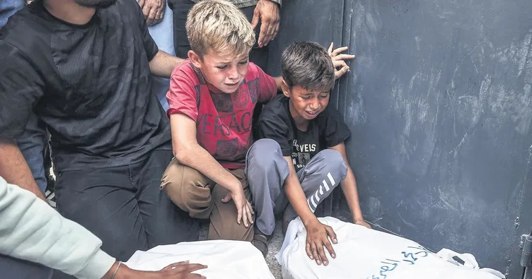 Gazze’de ölüleri defnedecek yer kalmadı