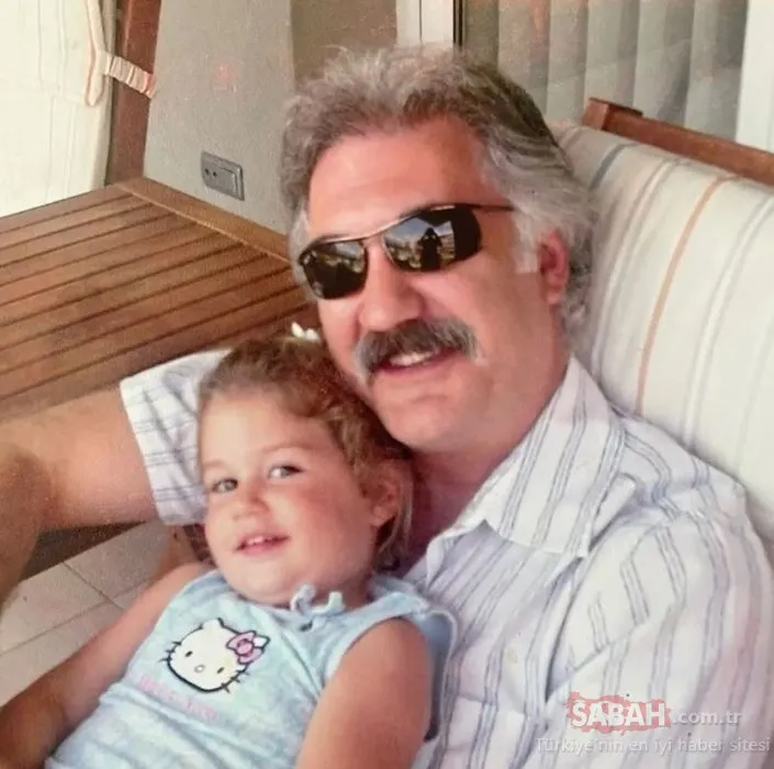 Annesi Arzu Balkan babası Tamer Karadağlı! 18 yaşındaki Zeyno Karadağlı güzelliği ve zarafeti ile hayran bıraktı!