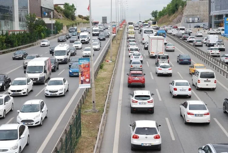 Normalleşme süreci İstanbul trafiğini eski haline döndürdü! Normalleşmenin 3. gününde trafik yoğunluğu