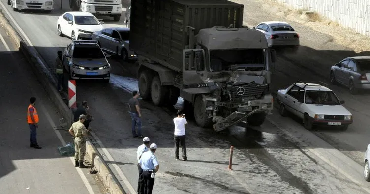 Gaziantep’te askeri konvoyda kaza: 1 asker yaralı