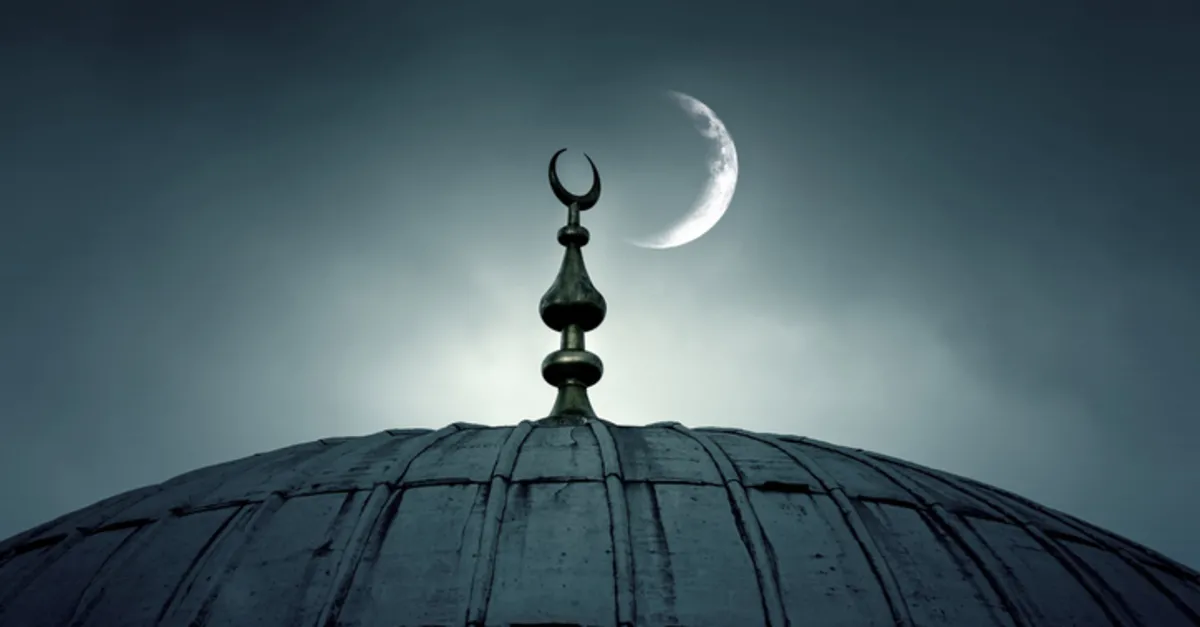 ADİYAT SURESİ OKUNUŞU, Vel Adiyat Suresi Arapça Yazılışı, Türkçe Anlamı ve Diyanet Tefsiri