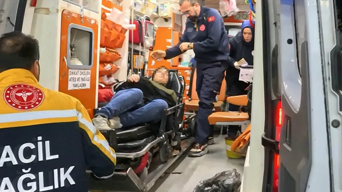 Aksaray'da 4 aylık hamile kadın darp edilip, sokağa atıldı! Aksaray'da 4 aylık hamile kadın darp edilip, sokağa atıldı!