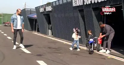Kenan Sofuoğlu’ndan motosikleti çalınan miniğe büyük jest! Oğlunun motosikletini hediye etti | Video