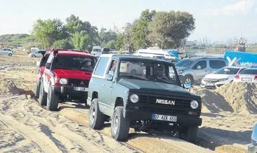 Offroad araçlarla sahilde temizlik