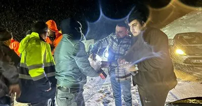 Toroslarda karda araçla mahsur kalan 2 kişi 4 saatte kurtarıldı