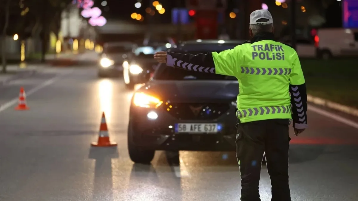 Trafikte yeni ceza dönemi başlıyor: Meclis’ten geç…