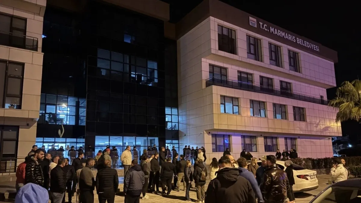 SON DAKİKA… CHP’li Marmaris Belediyesi’ne operasyon! 400 bin dolar rüşvet alırken suçüstü yakalandı SON DAKİKA… CHP’li Marmaris Belediyesi’ne operasyon! 400 bin dolar rüşvet alırken suçüstü yakalandı