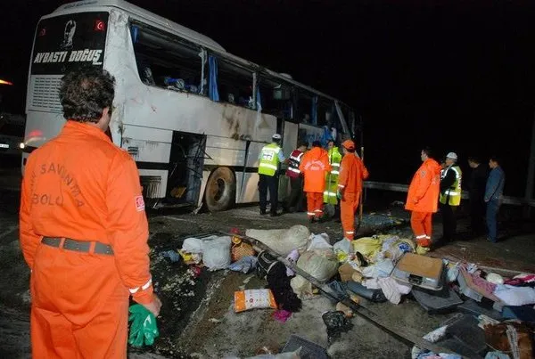 Gerede'de otobüs şarampole devrildi