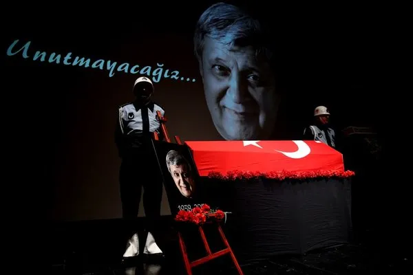 Halit Akçatepe’nin kızından duygusal veda
