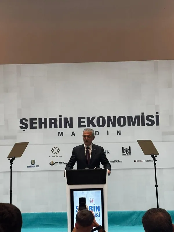 turkuvaz-medyanin-sehrin-ekonomisi-programinin-duragi-mardin-oldu-mardin-ekonomisi-masaya-yatirildi-1759242527766.jpg