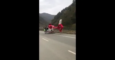 Yolun ortasında sıkışan adamın imdadına ambulans helikopter yetişti