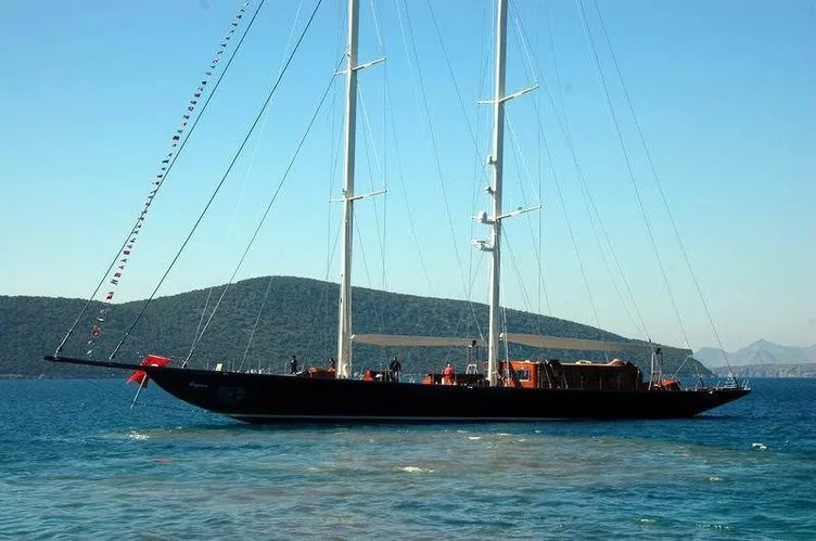 Türkiye’nin en büyük teknesi denize indi