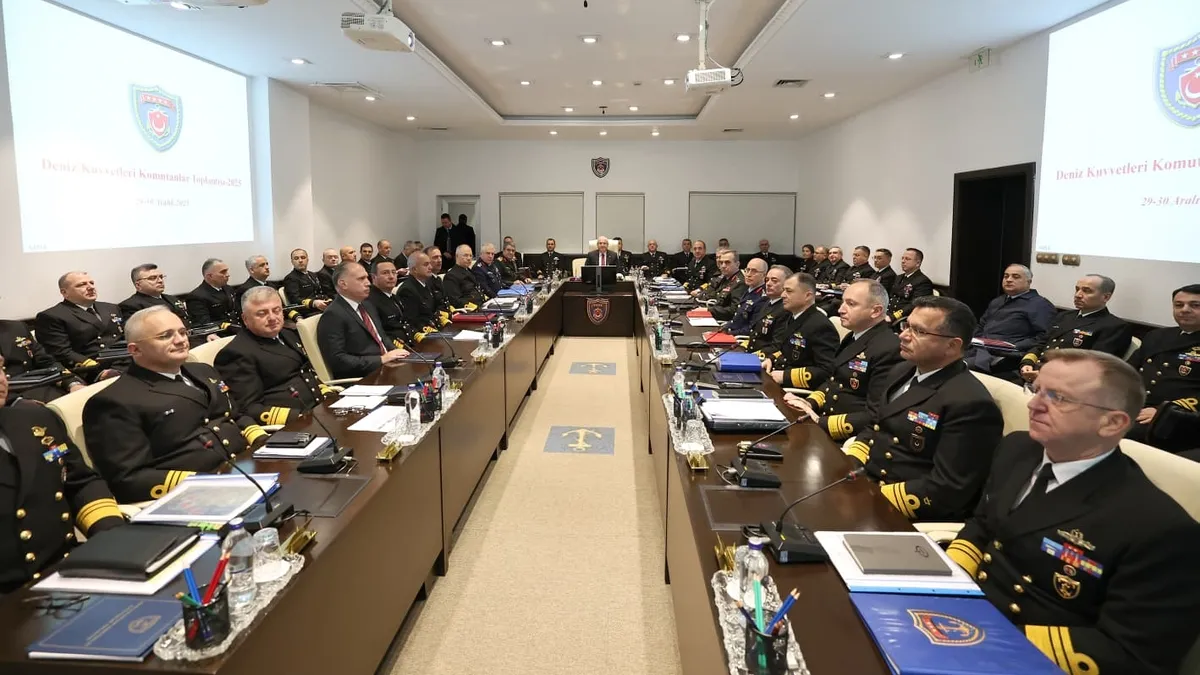 Yaşar Güler ‘Yıllık Komutanlar Toplantısı’na katıldı Yaşar Güler ‘Yıllık Komutanlar Toplantısı’na katıldı