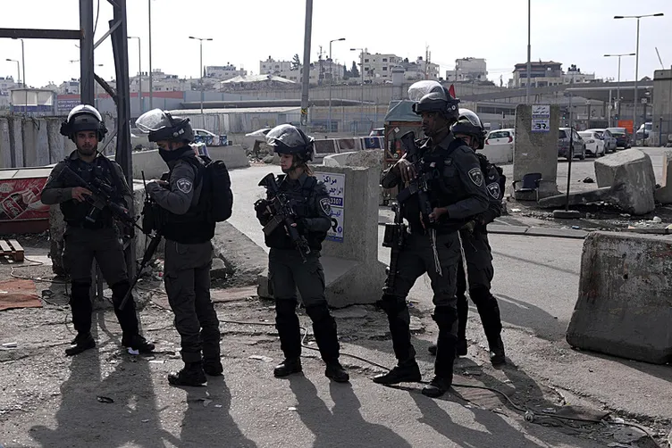 Dünya devletleri Siyonistlere soruşturma açıyor: İsrail askerlerine yurt dışında huzur yok! Korkudan ülkeden kaçtı