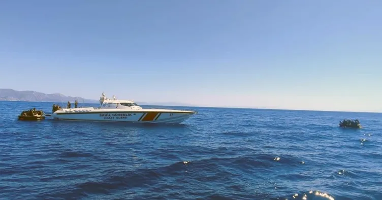 Marmaris’te, Yunanistan unsurlarınca Türk karasularına itilen 54 düzensiz göçmen kurtarıldı