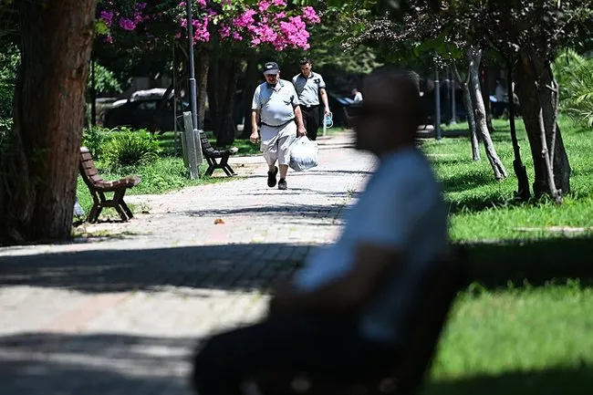 Afrika sıcakları kavuracak: Bu 2 gün çok kritik dışarı çıkmayın! İstanbul, İzmir, Ankara dikkat: 8 derece daha artacak! 5 Afrika sıcakları kavuracak: Bu 2 gün çok kritik dışarı çıkmayın! İstanbul, İzmir, Ankara dikkat: 8 derece daha artacak!