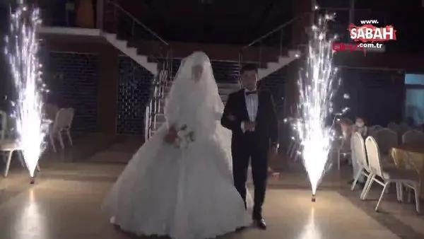 Bir saatlik düğünde takı töreni 40 dakika sürdü! 1 milyon liralık takı takıldı | Video