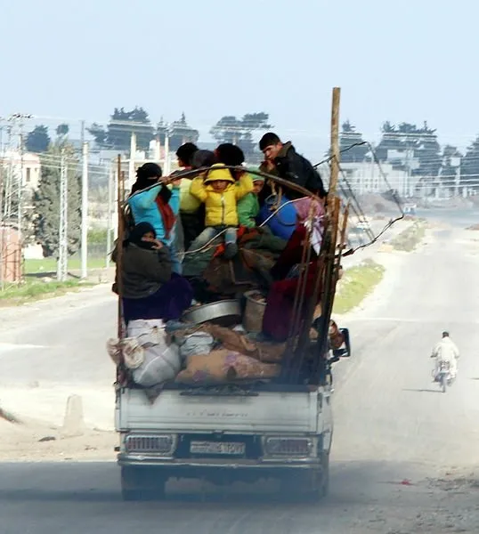 Sivillerin Afrin’den kaçışı böyle görüntülendi