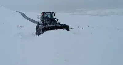 Hakkari’de karla mücadele çalışması devam ediyor