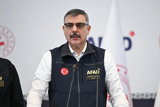 icisleri-bakani-mustafa-ciftci-toplamda-6-vatandasimiz-icin-kayip-ihbari-yapildi-1792087758071.jpeg